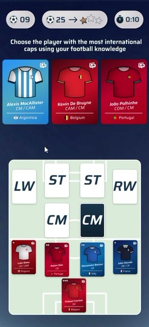 Crowd Legends: World XI on YouTube Playables, choosing between three players to fill a starting eleven